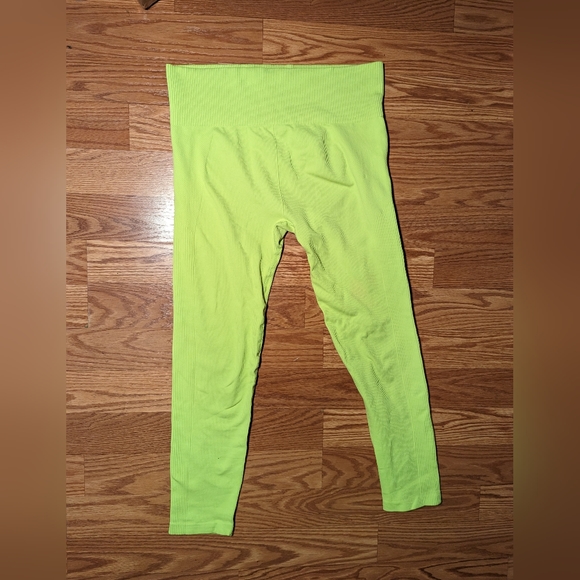 Neon green high waisted leggings size large - Picture 2 of 3